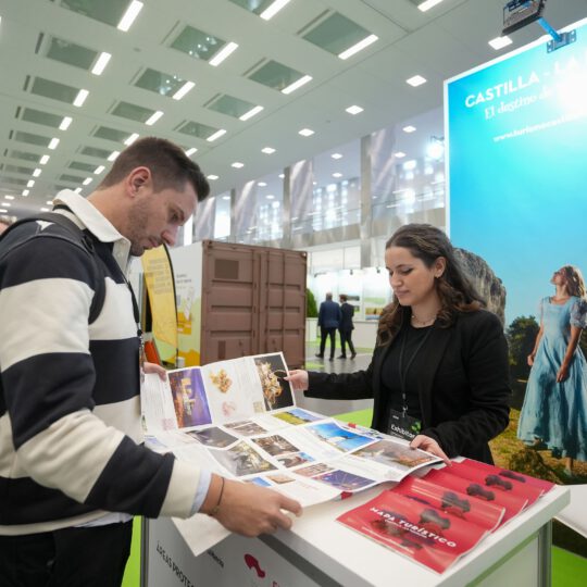 https://expoaire.es/wp-content/uploads/2024/12/Aire-2024DSC01466-min-540x540.jpg