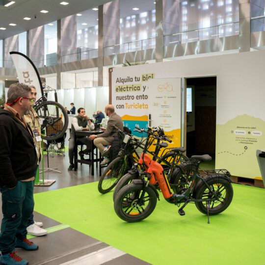 https://expoaire.es/wp-content/uploads/2024/12/Aire-2024DSC01947-min-540x540.jpg