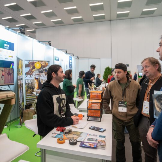 https://expoaire.es/wp-content/uploads/2024/12/Aire-2024DSC02101-min-540x540.jpg